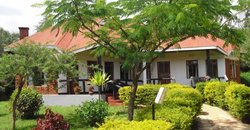 xBouganvillea-Safari-Lodge-2-480x250.jpg.pagespeed.ic.NOnaCM-b_q